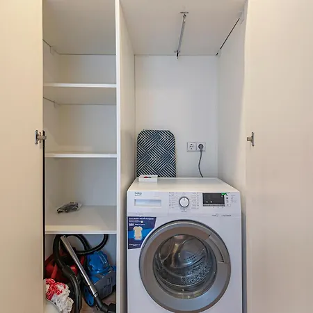 Διαμέρισμα Luminious With Balcony By Polo *