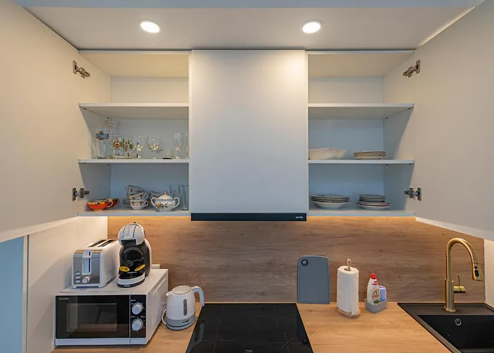 Luminious With Balcony By Polo Appartement *