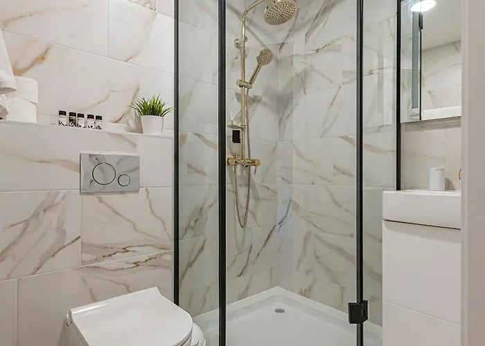 Luminious With Balcony By Polo