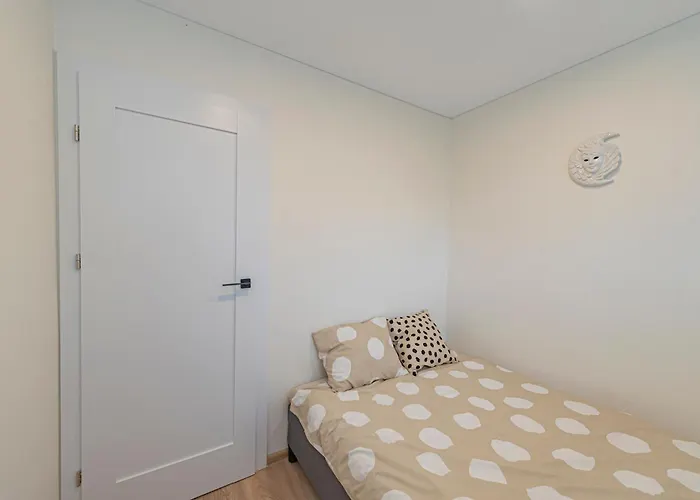 Luminious With Balcony By Polo Appartement *